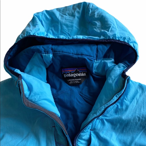 Patagonia Jackets & Blazers - Patagonia women’s blue hooded jacket large